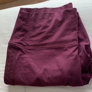 Maroon aerie leggings